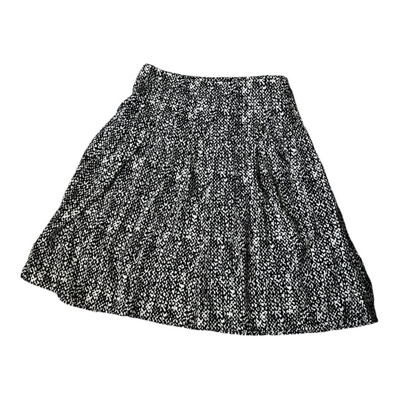 Talbots Black White Patterned Pleated Silky Knee Length Full Mini Skirt SizeMP - Picture 2 of 15